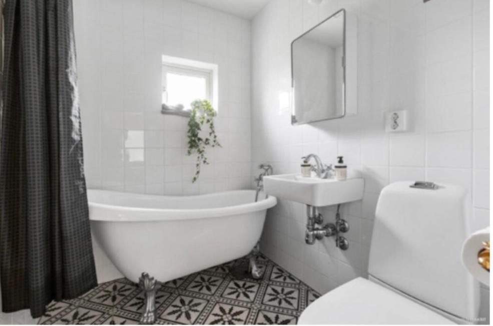 Cheerful Three Room Villa At Stroemstad City Center Extérieur photo
